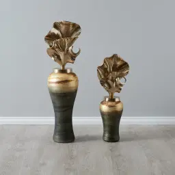 Ruffled Leaf Bottle - Medium