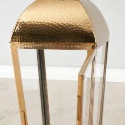 Elvira Lantern