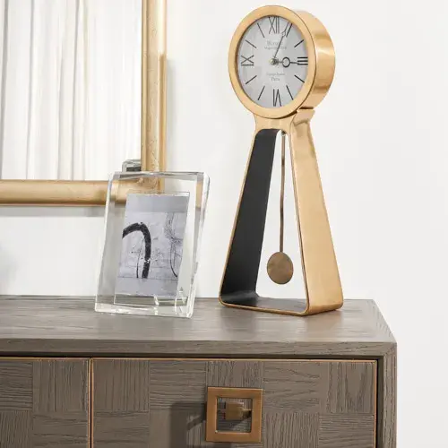 Enzo Clock