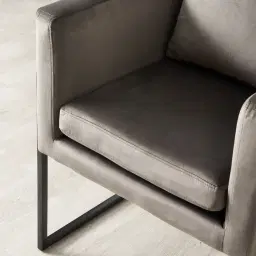 Cynthia Chair II - Mushroom with Shiny Black Base 