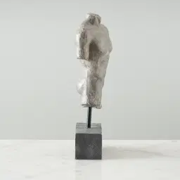 Koros Statue Stand