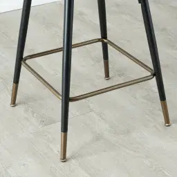 Amber Emerald Green Velvet 64cm Counter Stool