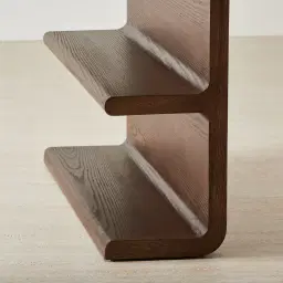 Reeves Amber Brown Shelf