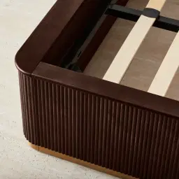 San Pierre Ebony Brown Ash Veneer Queen Bed	