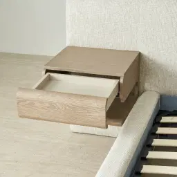 Riviera Isabelline White Fabric King Bed with Medium Brown Ash Veneer