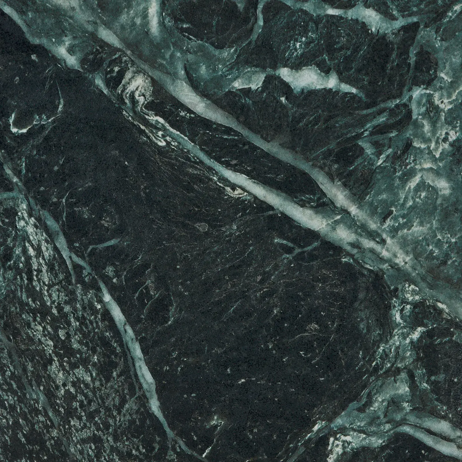 Santorini Matte Emerald Sintered Stone Medium Plinth
