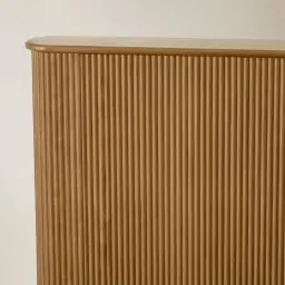 San Pierre Light Brown Ash Veneer Queen Bed