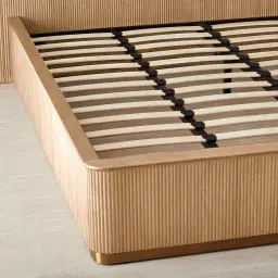 San Pierre Light Brown Ash Veneer King Bed