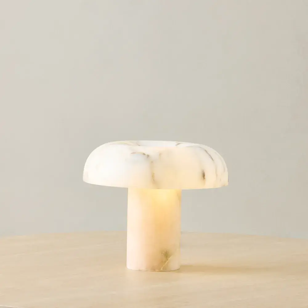 Sela Table Lamp