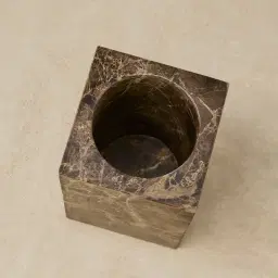 Peta Emperador Dark Box 17.5cm