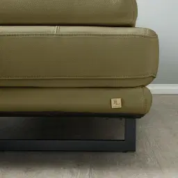 Aster Garden Green Modular Right Chaise Lounge - Black Legs