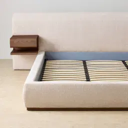 Riviera Powder White Chenille Fabric King Bed with Smoky Ash Veneer